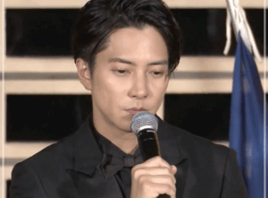 山下智久 整形 斜視